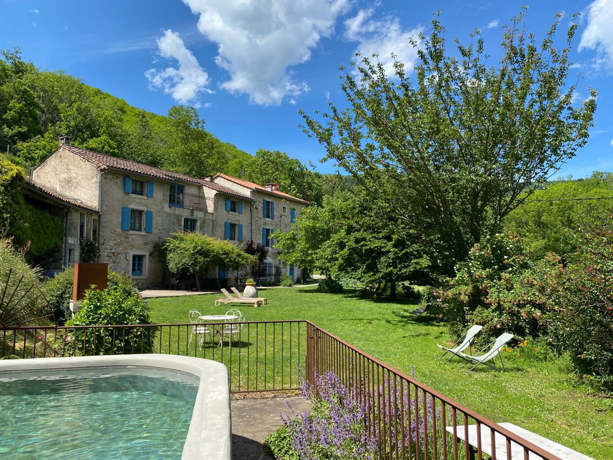 Nabat Le Haut, Chambre Et Table D'Hotes Courniou Luaran gambar