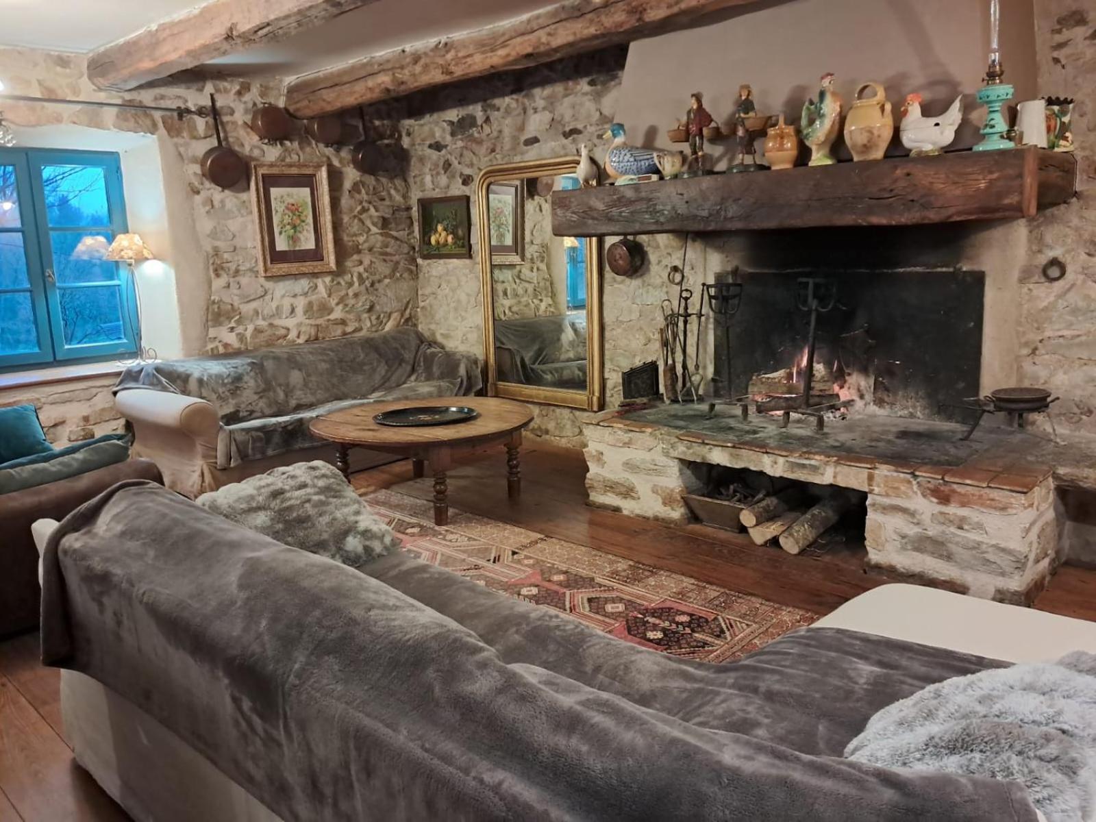 Nabat Le Haut, Chambre Et Table D'Hotes Courniou Luaran gambar