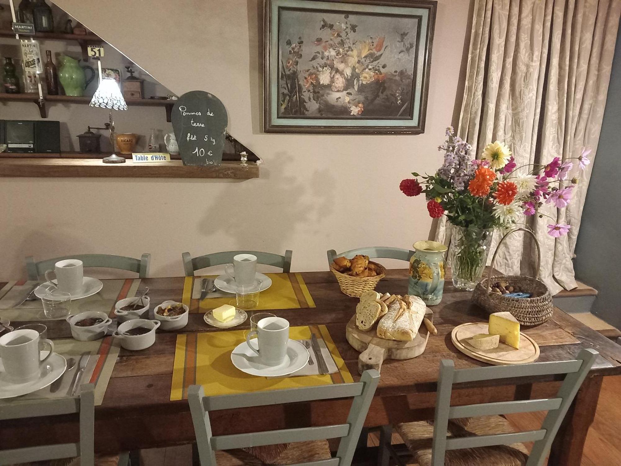 Nabat Le Haut, Chambre Et Table D'Hotes Courniou Luaran gambar